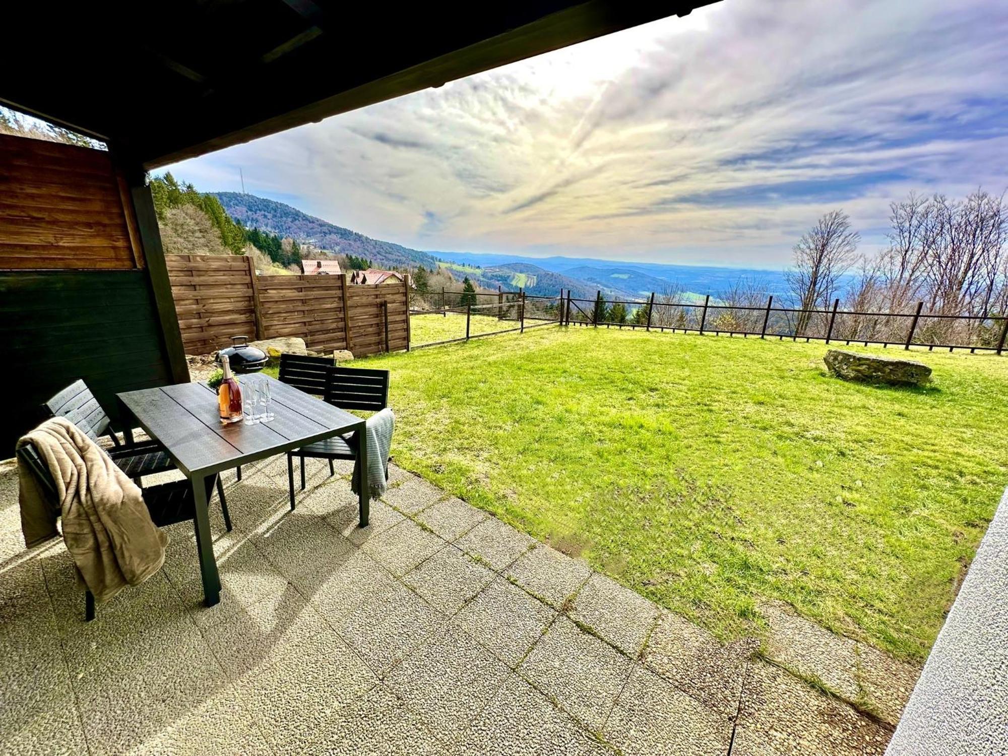 Gemuetliches Alpenblick Berg-Bungalow + Grosser Garten + Netflix! Schofweg Ngoại thất bức ảnh