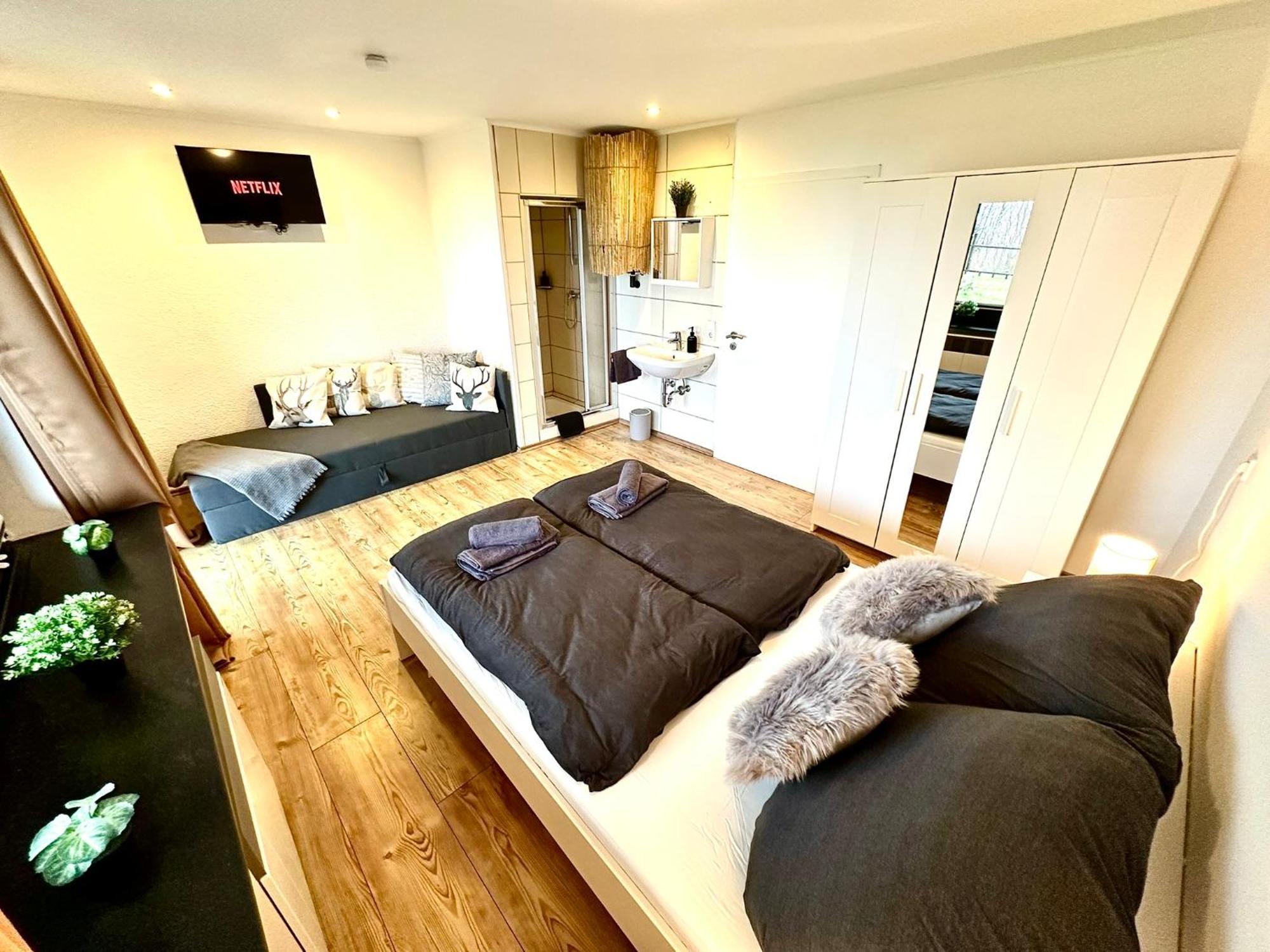 Gemuetliches Alpenblick Berg-Bungalow + Grosser Garten + Netflix! Schofweg Ngoại thất bức ảnh