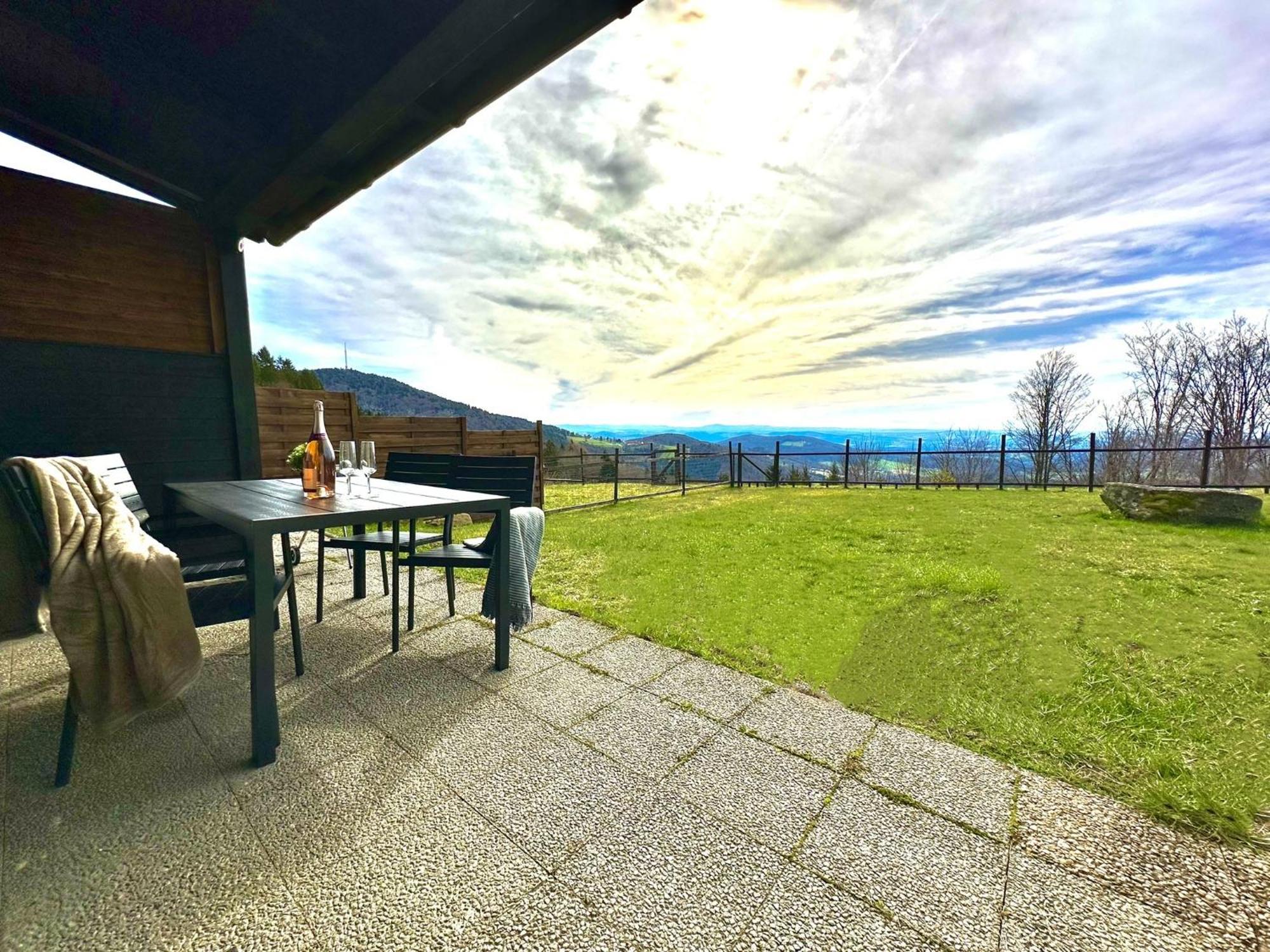 Gemuetliches Alpenblick Berg-Bungalow + Grosser Garten + Netflix! Schofweg Ngoại thất bức ảnh